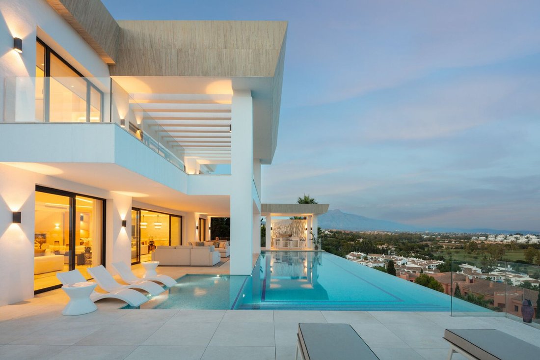 Villa in Estepona, Andalusia, Spain 4 - 15179640