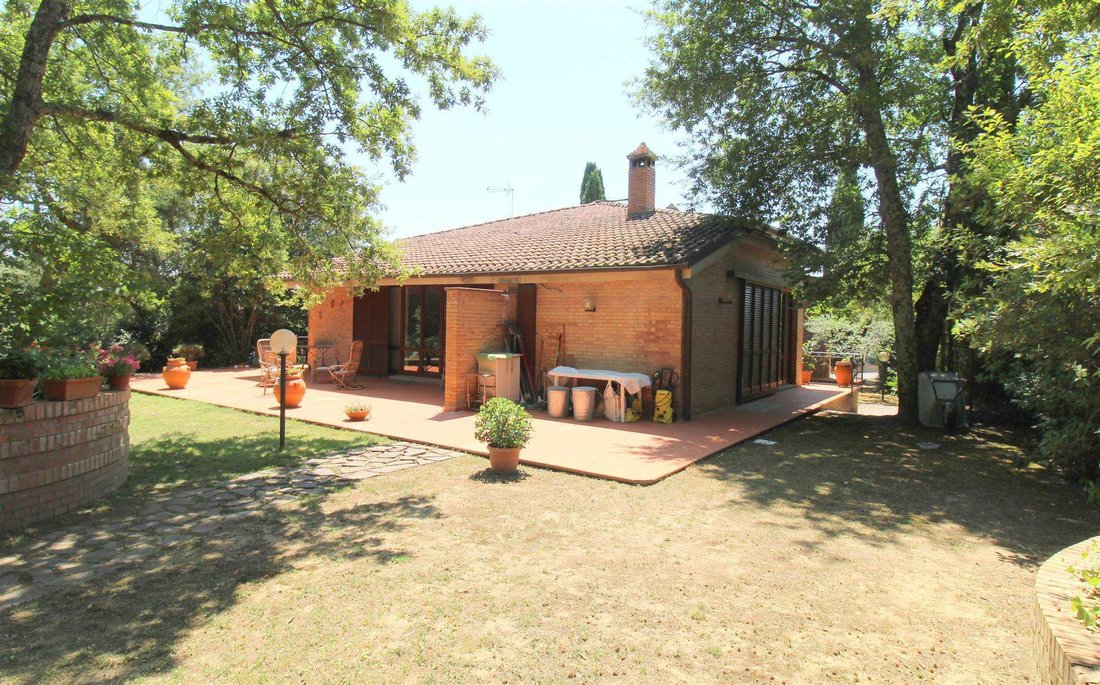 Villa in Castelnuovo Berardenga, Tuscany, Italy 1 - 14696152