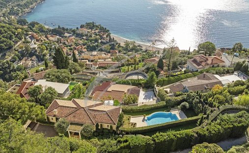 Estate in Cap Martin, Roquebrune-Cap-Martin, France 1