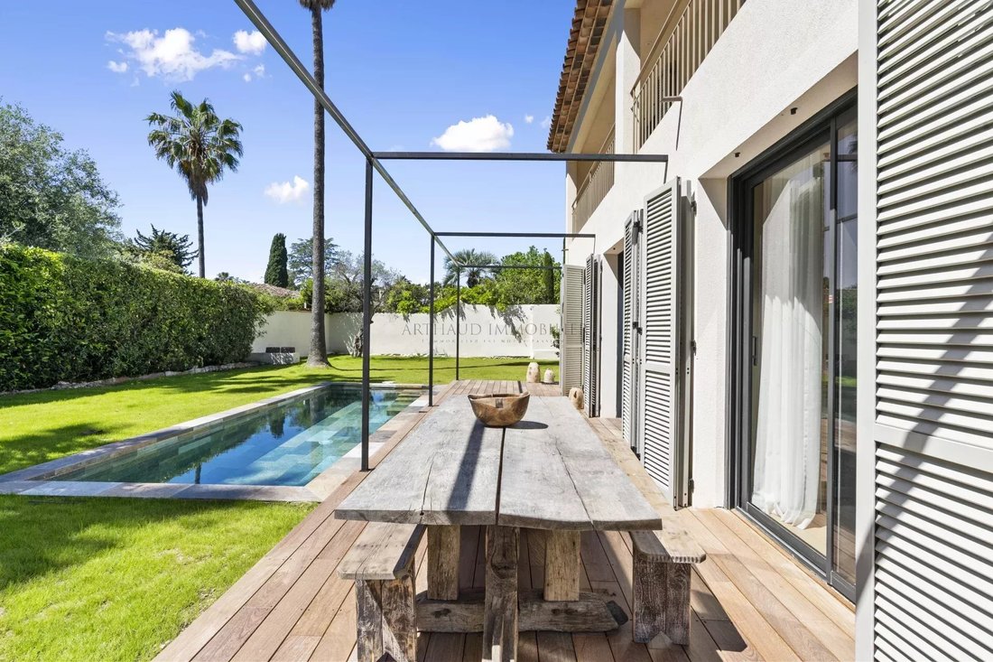House in Antibes, Provence-Alpes-Côte d'Azur, France 5 - 14222397