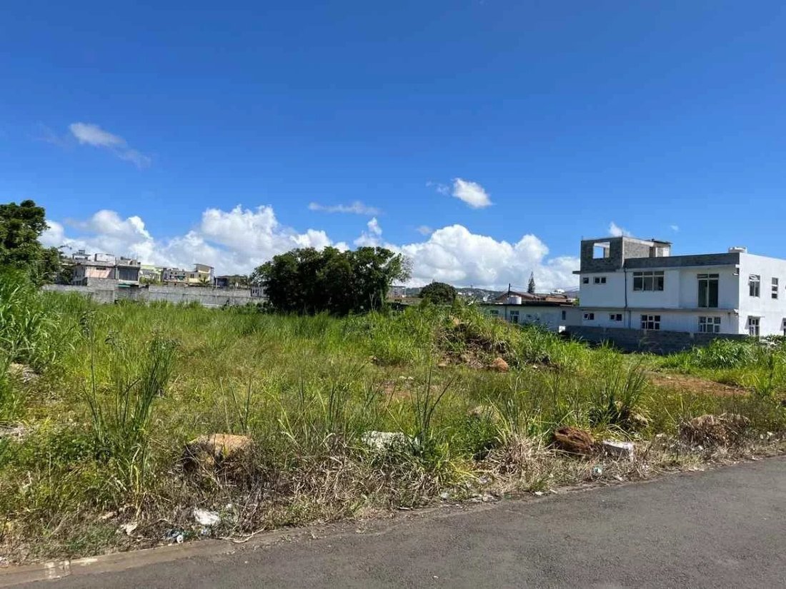 Land in Vacoas-Phoenix, Plaines Wilhems District, Mauritius 1 - 15176109