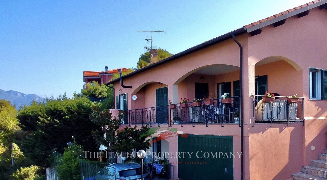 Villa in Vallebona, Liguria, Italy 3 - 11581349
