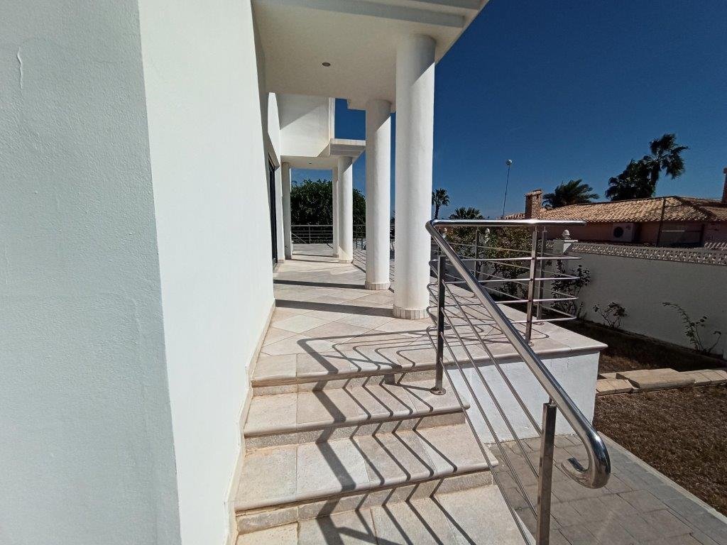 Villa in Orihuela, Valencian Community, Spain 2 - 12417076