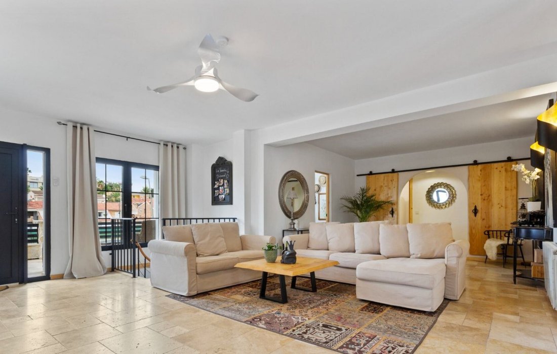 Villa in Torrevieja, Valencian Community, Spain 2 - 12727909
