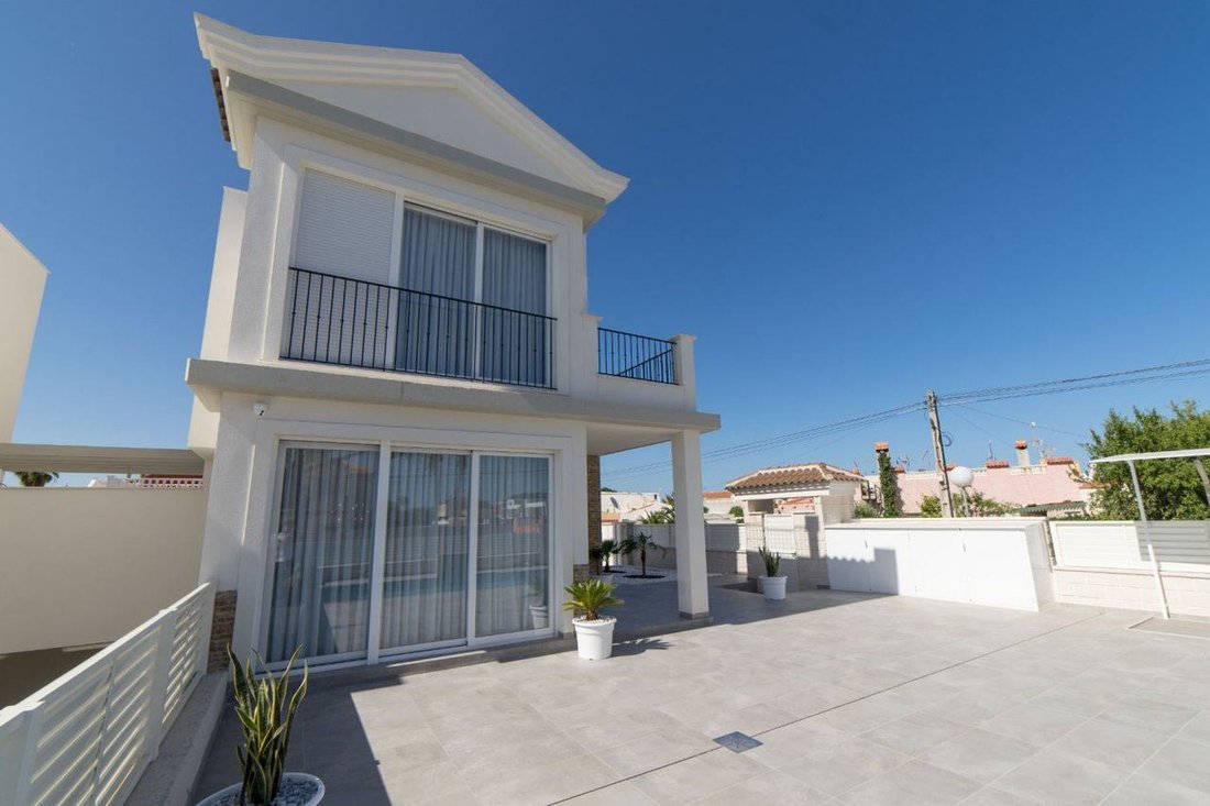 Villa in Torrevieja, Valencian Community, Spain 2 - 12417185