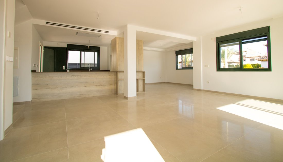 Villa in Elx / Elche, Valencian Community, Spain 4 - 12416819