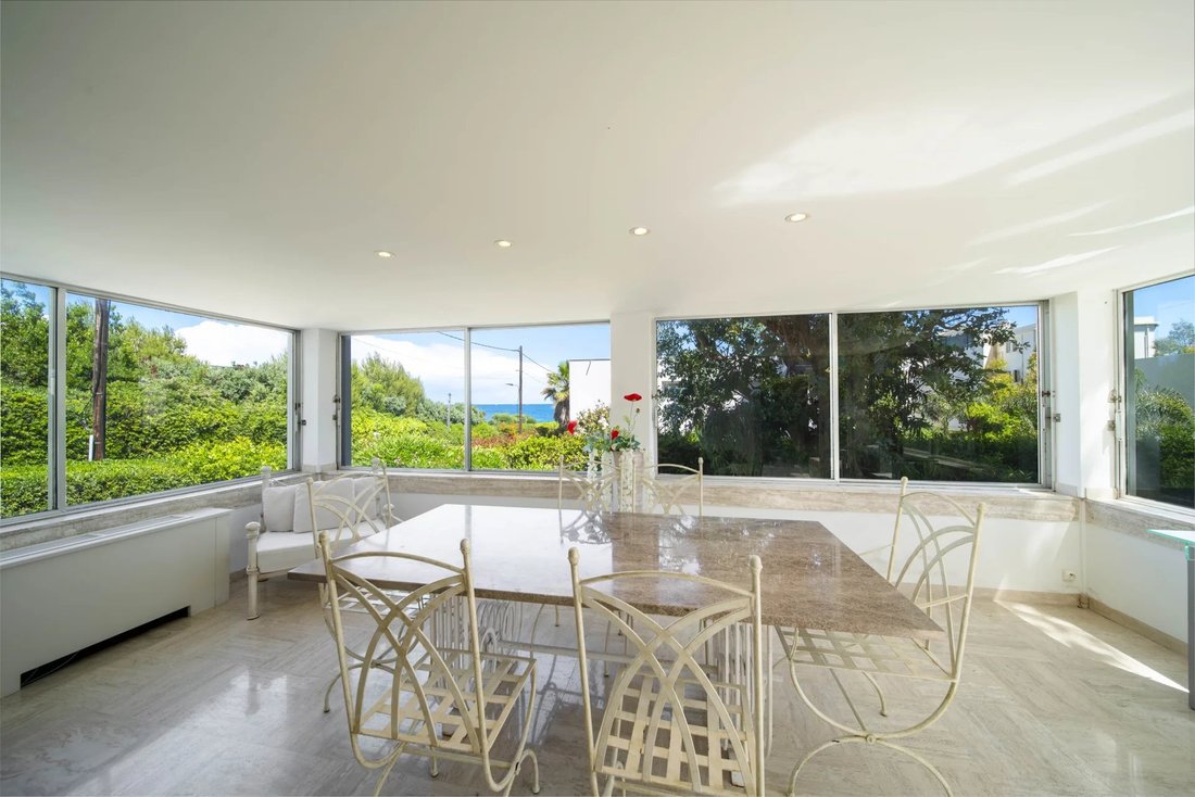 Villa in Antibes, Provence-Alpes-Côte d'Azur, France 5 - 14351685