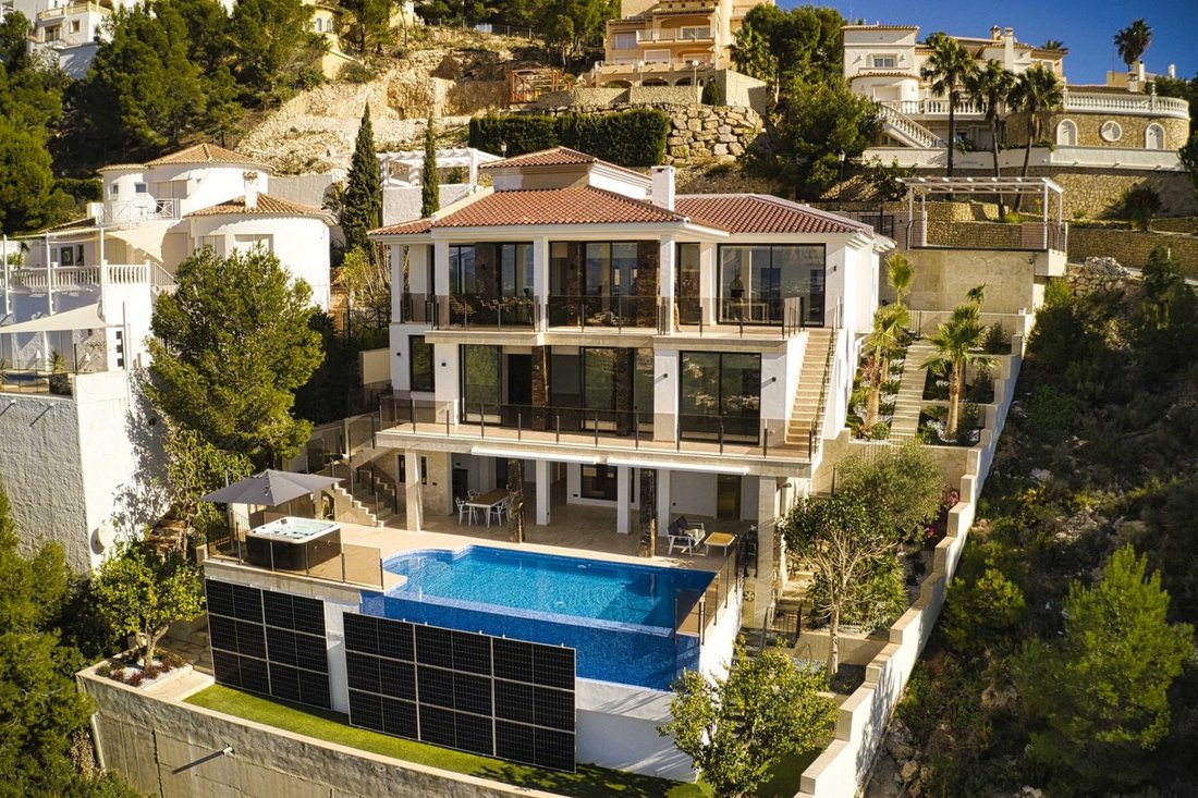 Villa in Zona de Mascarat, Land Valencia, Spanien 1 - 12686381