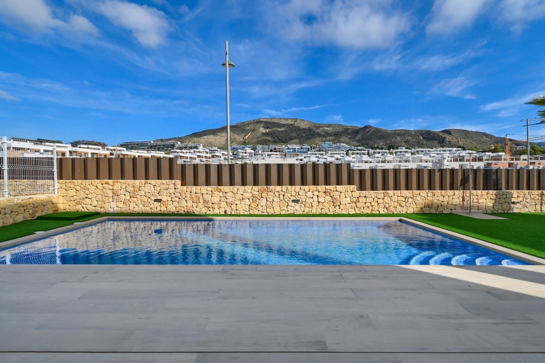 Villa in Benidorm, Valencian Community, Spain 1 - 13216647