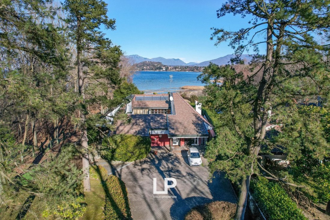 Villa à Ispra, Lombardie, Italie 1 - 12065891