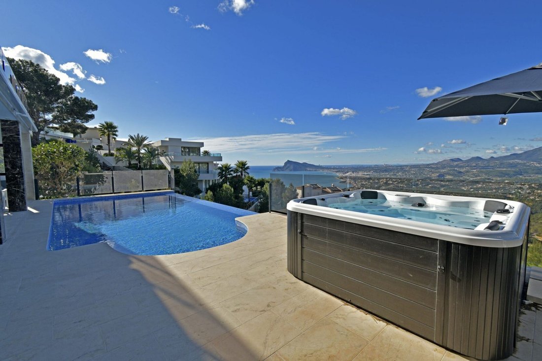 Villa in Zona de Mascarat, Land Valencia, Spanien 5 - 12686381