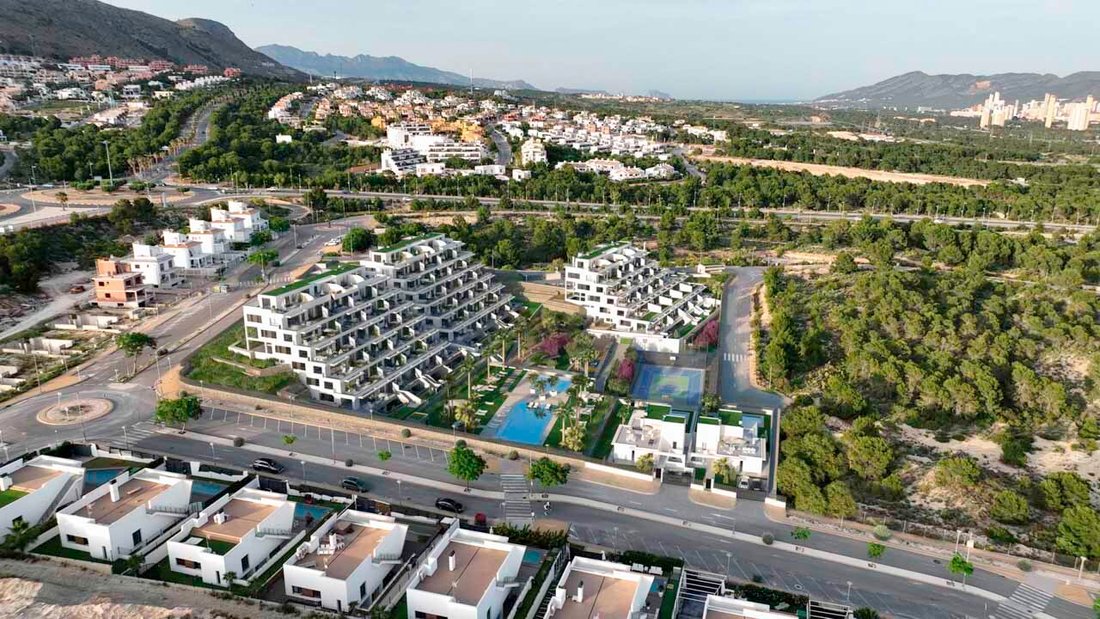 Villa in Benidorm, Valencian Community, Spain 1 - 12417132