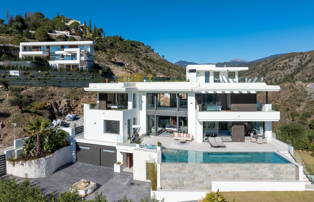 Villa in La Quinta, Benahavis, Andalusia 2 - 15180805