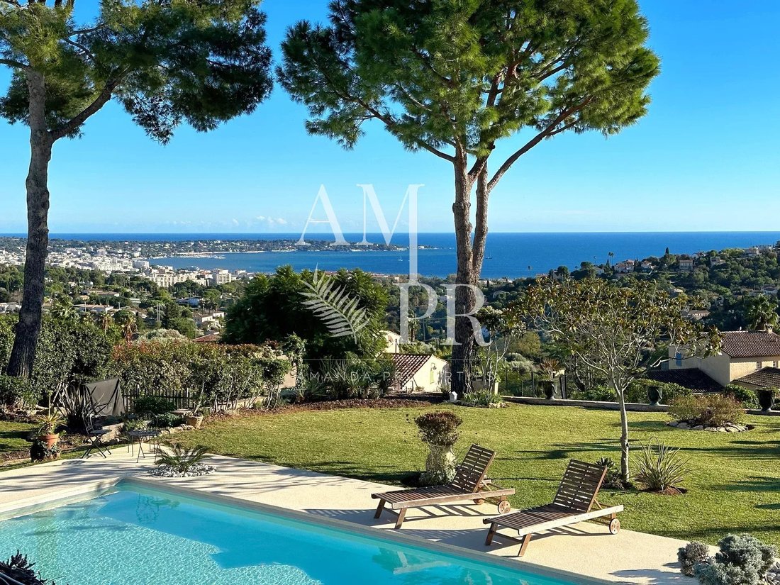 Villa in Saint Maymes-Lauvert, Antibes, France 1 - 13468757