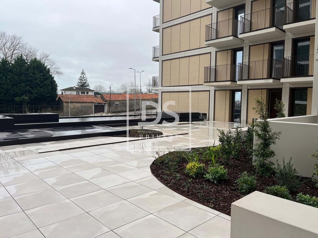 Apartment in Santa Marinha e Sao Pedro da Afurada, Porto District, Portugal 4 - 15182479