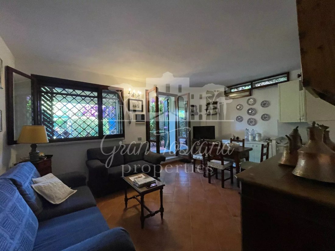 Apartment in Caranna-Vaiana, Forte dei Marmi, Tuscany 3 - 12094159