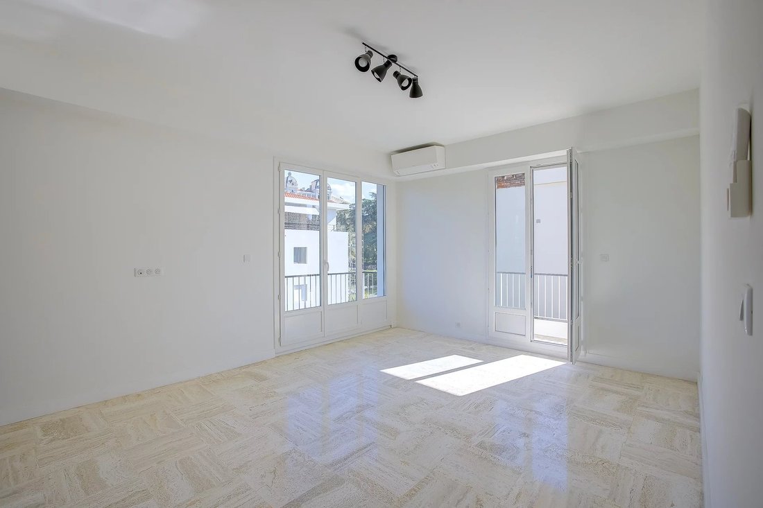 Apartment in Cimiez, Nice, France 5 - 12743383