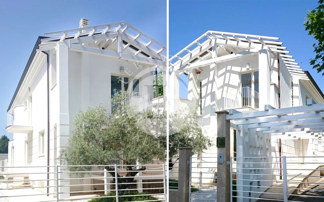 Villa in Camaiore, Tuscany, Italy 1 - 14463268