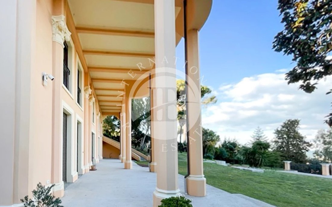 Villa in Giulianova, Abruzzo, Italy 2 - 15182791