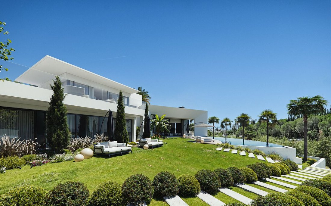 Land in Puerto Banus, Marbella, Spain 1 - 15181936