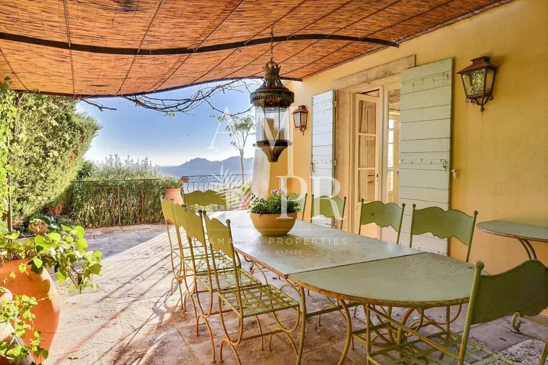 Villa in Riquebonne-Ferratone-Pizou, Vallauris, France 5 - 13352449