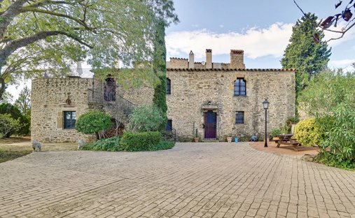 Country House in Ullastret, Catalonia, Spain 1