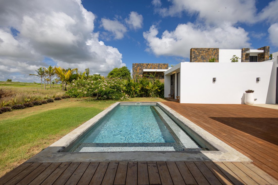 Villa in Roches Noires, Rivière du Rempart District, Mauritius 2 - 15183124