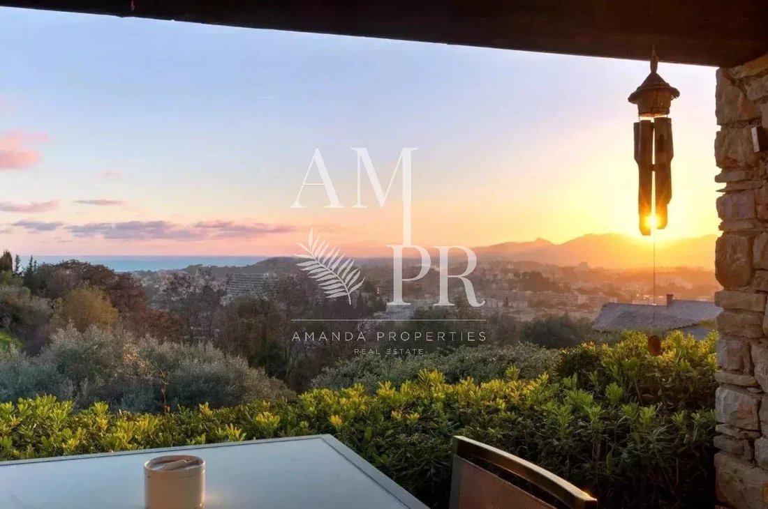 Villa in Mougins, Provence-Alpes-Côte d'Azur, France 1 - 12991621