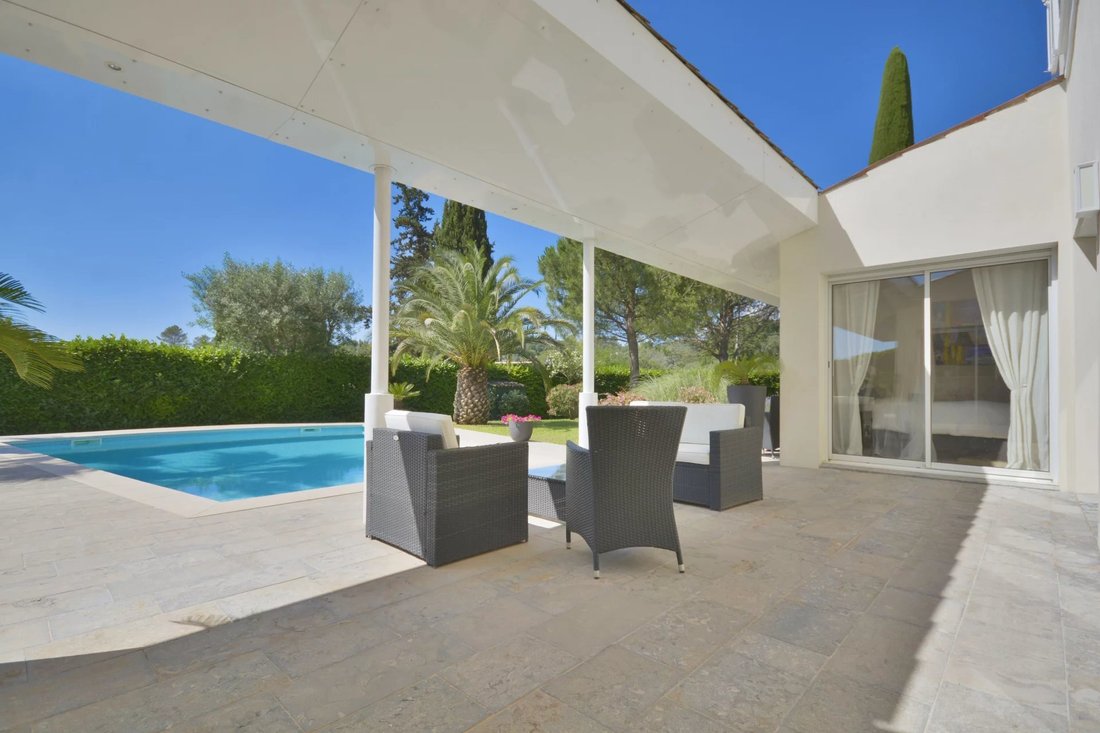 Villa in Valbonne, Provence-Alpes-Côte d'Azur, France 5 - 14463300