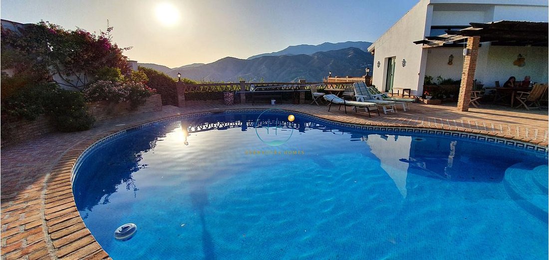 Villa in La Herradura, Almunecar, Spain 1 - 15182089