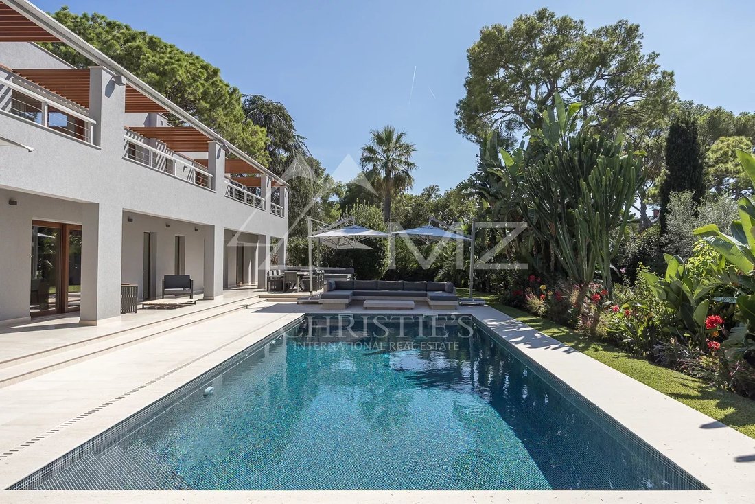 Villa in Saint-Jean-Cap-Ferrat, Provence-Alpes-Côte d'Azur, France 5 - 13294138