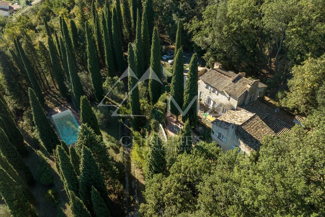 House in Tourrettes-sur-Loup, Provence-Alpes-Côte d'Azur, France 1 - 13493845