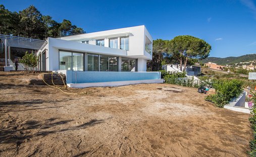 Villa in Vilassar de Dalt, Catalonia, Spain 1