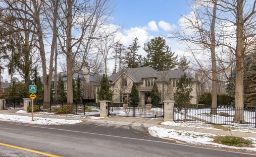 House in Oakville, Ontario, Canada 1