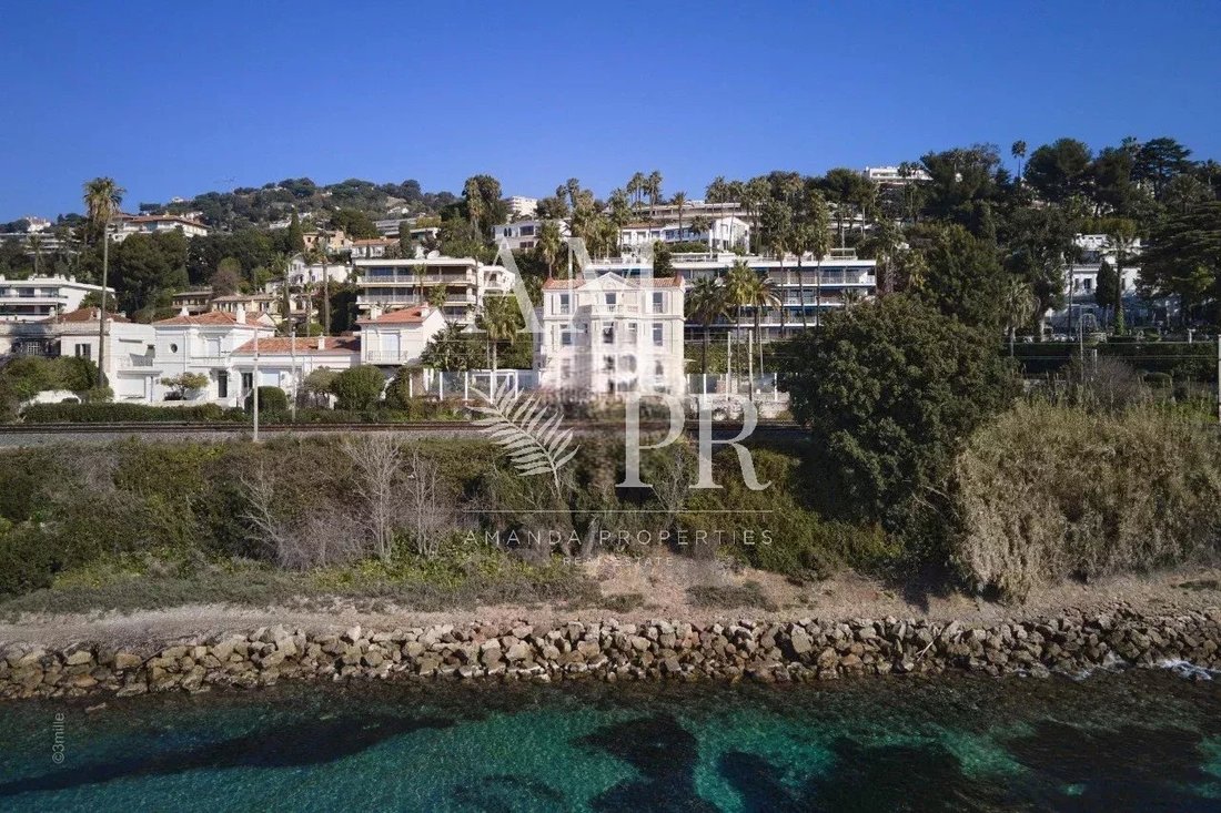 Villa in Cannes, Provence-Alpes-Côte d'Azur, France 3 - 12672125