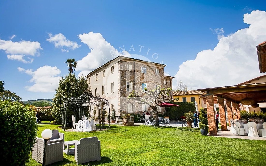 Villa in Historic Center, Lucca, Tuscany 2 - 13912434