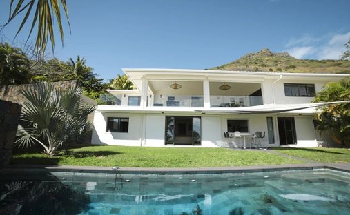 Villa in Tamarin, Rivière Noire District, Mauritius 1