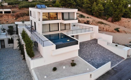 House in Miljevac, Split-Dalmatia County, Croatia 1