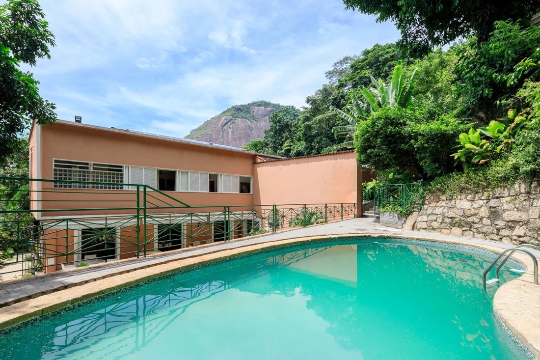 Villa in Rio de Janeiro, State of Rio de Janeiro, Brazil 2 - 10449670
