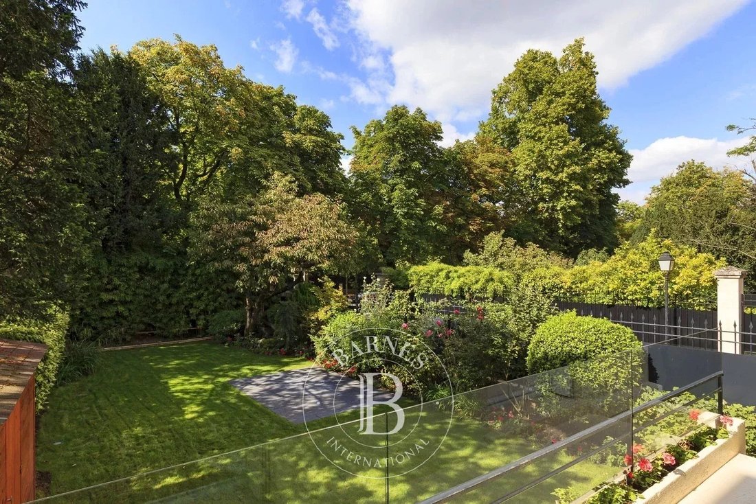 Estate in La Plaine des Sablons, Neuilly-sur-Seine, France 3 - 14672791