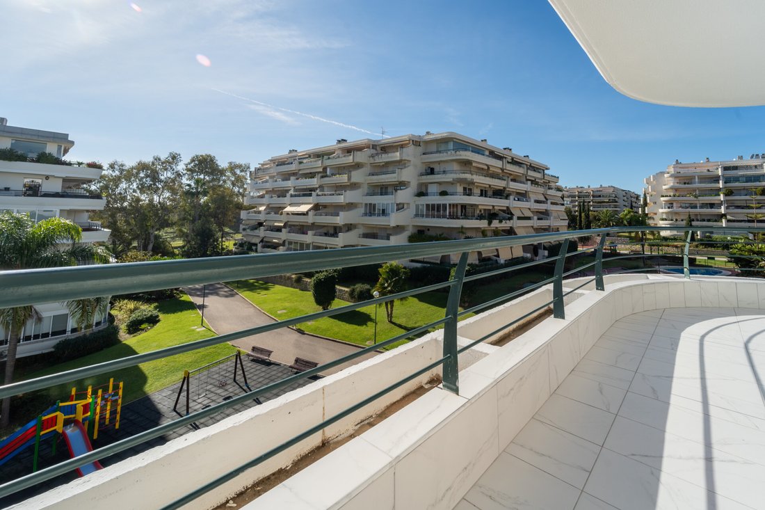 Apartment in Marbella, Andalusia, Spain 3 - 15182462