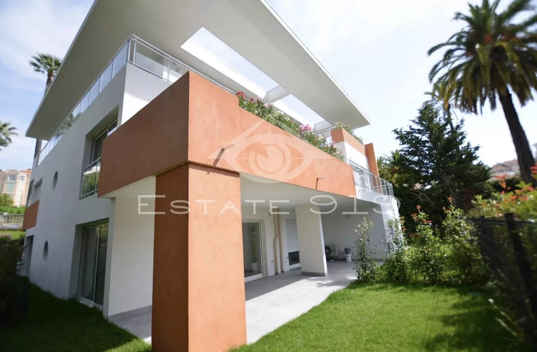 Apartment in Cannes, Provence-Alpes-Côte d'Azur, France 2 - 11931043