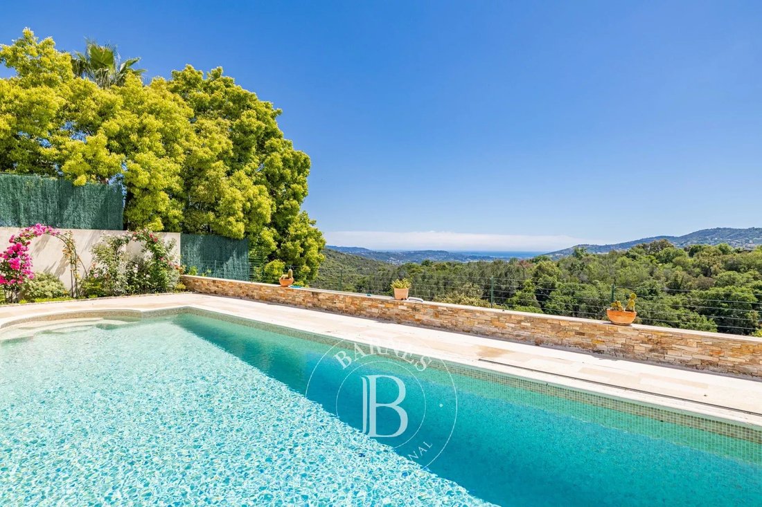 Villa in Grasse, Provence-Alpes-Côte d'Azur, France 5 - 14454783