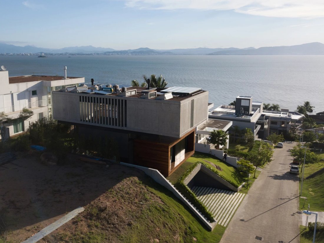 Villa in Florianópolis, State of Santa Catarina, Brazil 4 - 11997648