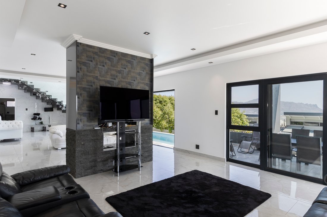 House in Strand, Cape Town, South Africa 5 - 15182982