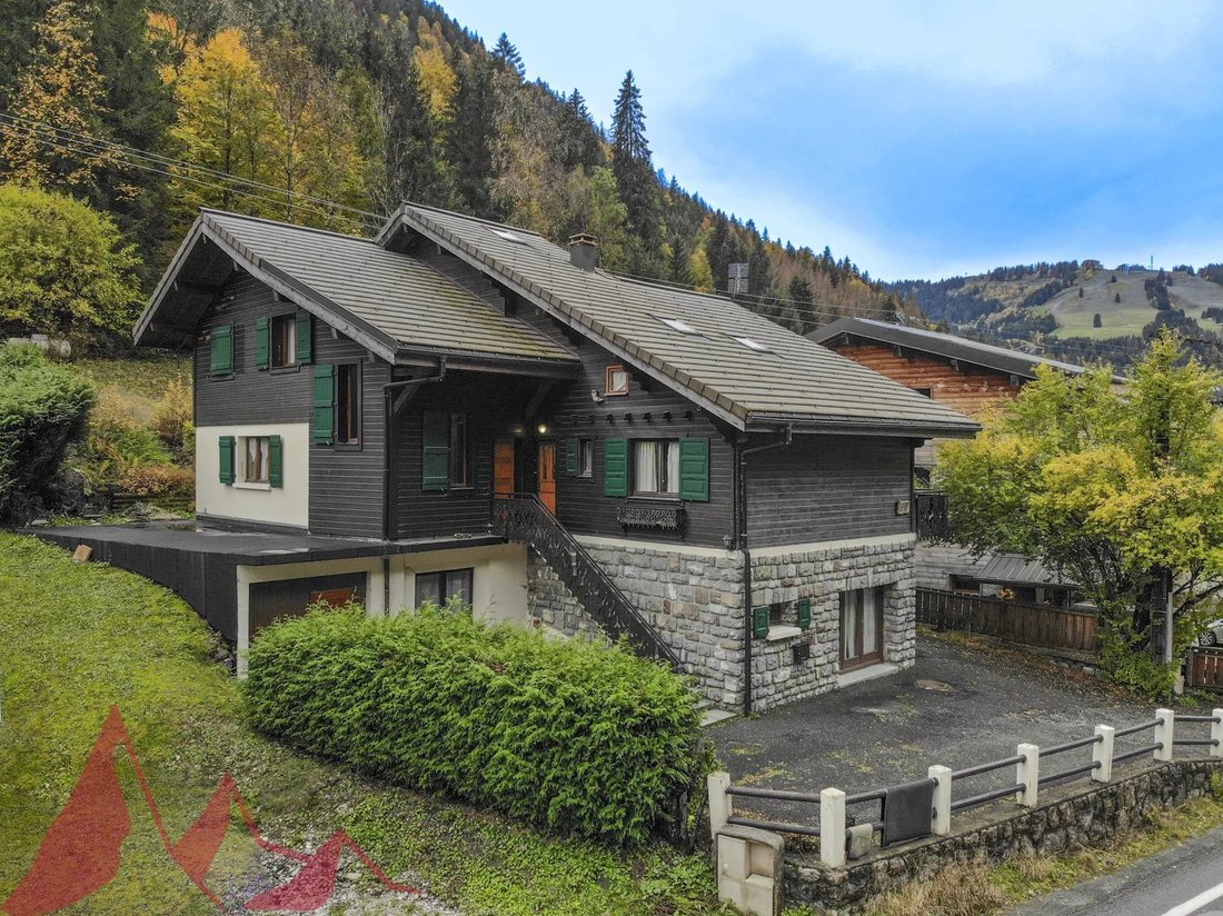 Chalet in Morzine, Auvergne-Rhône-Alpes, France 1 - 13457844