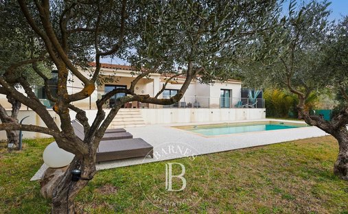 Villa in Cotignac, Provence-Alpes-Côte d'Azur, France 1