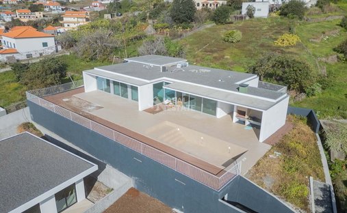 Villa in Estreito da Calheta, Madeira, Portugal 1