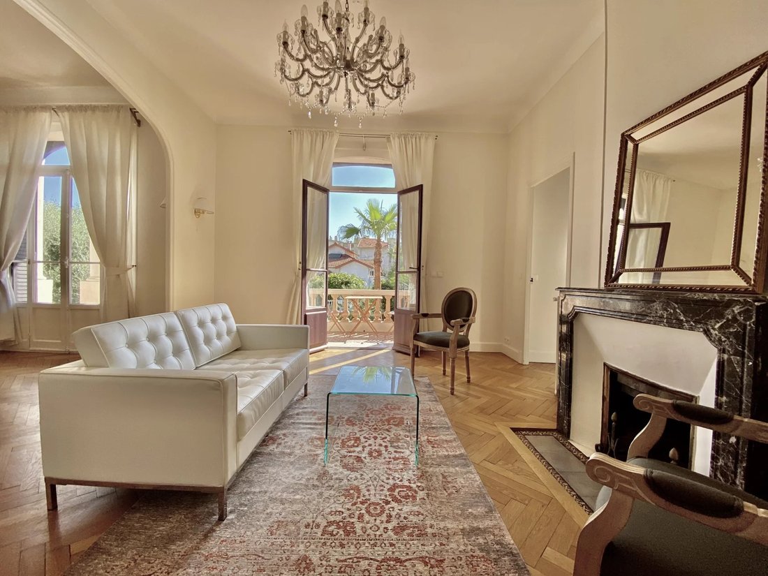 Estate in Petit-Juas, Cannes, France 5 - 13361632
