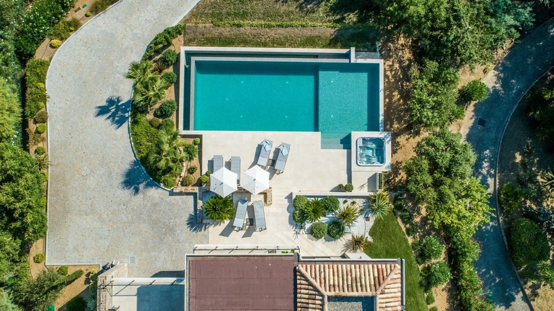 House in Grimaud, Provence-Alpes-Côte d'Azur, France 2 - 15183307